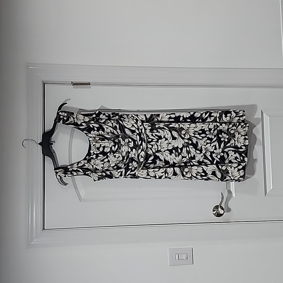 Dress - Picture 1 of 1